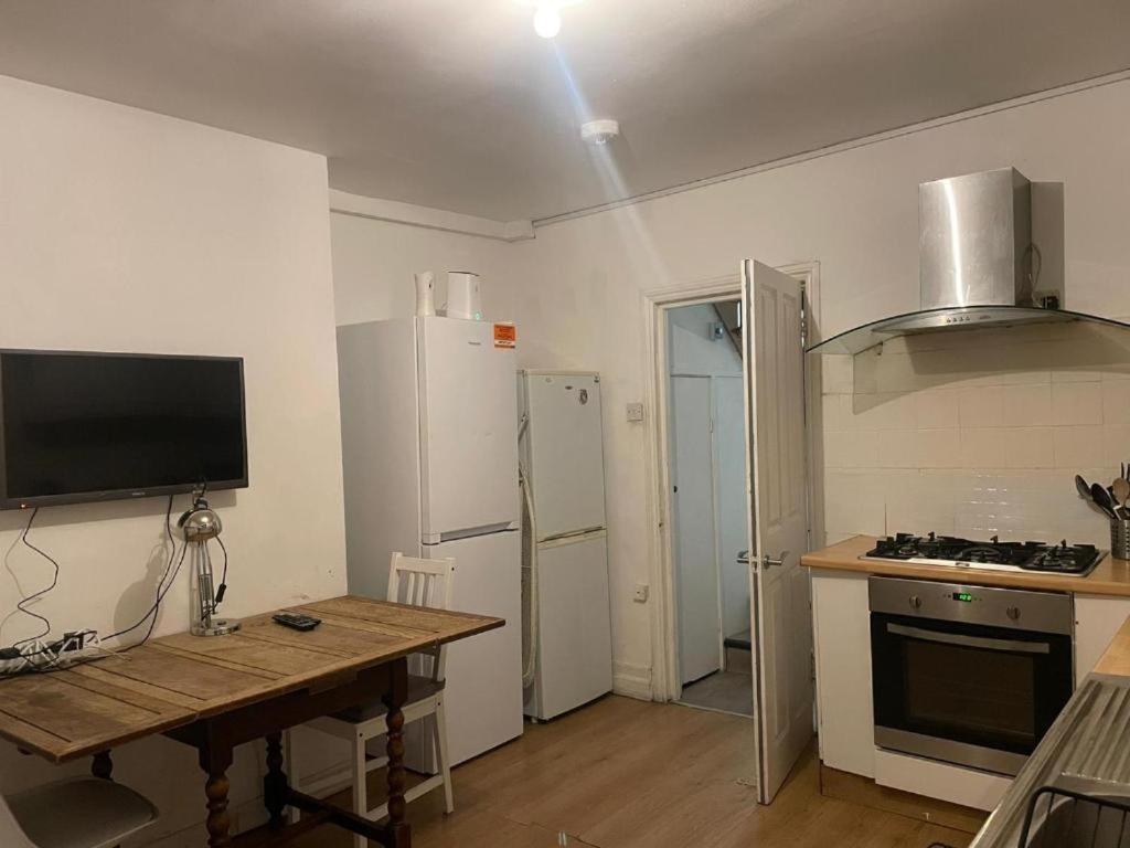 Guest House Balham, South London Spacious, Lambert, 6 Rooms Available Szoba fotó